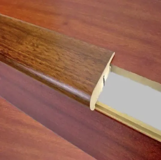 ¿Por Qué Elegir Molduras y Zócalos para Pisos Laminados y Vinílicos?